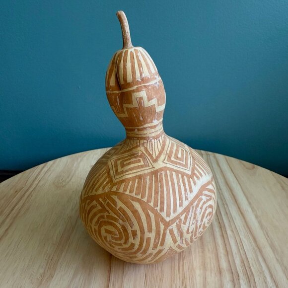 Vintage Hand-Carved Peru Native American Gourd With Intricate Geometric Patterns - Picture 2 of 10